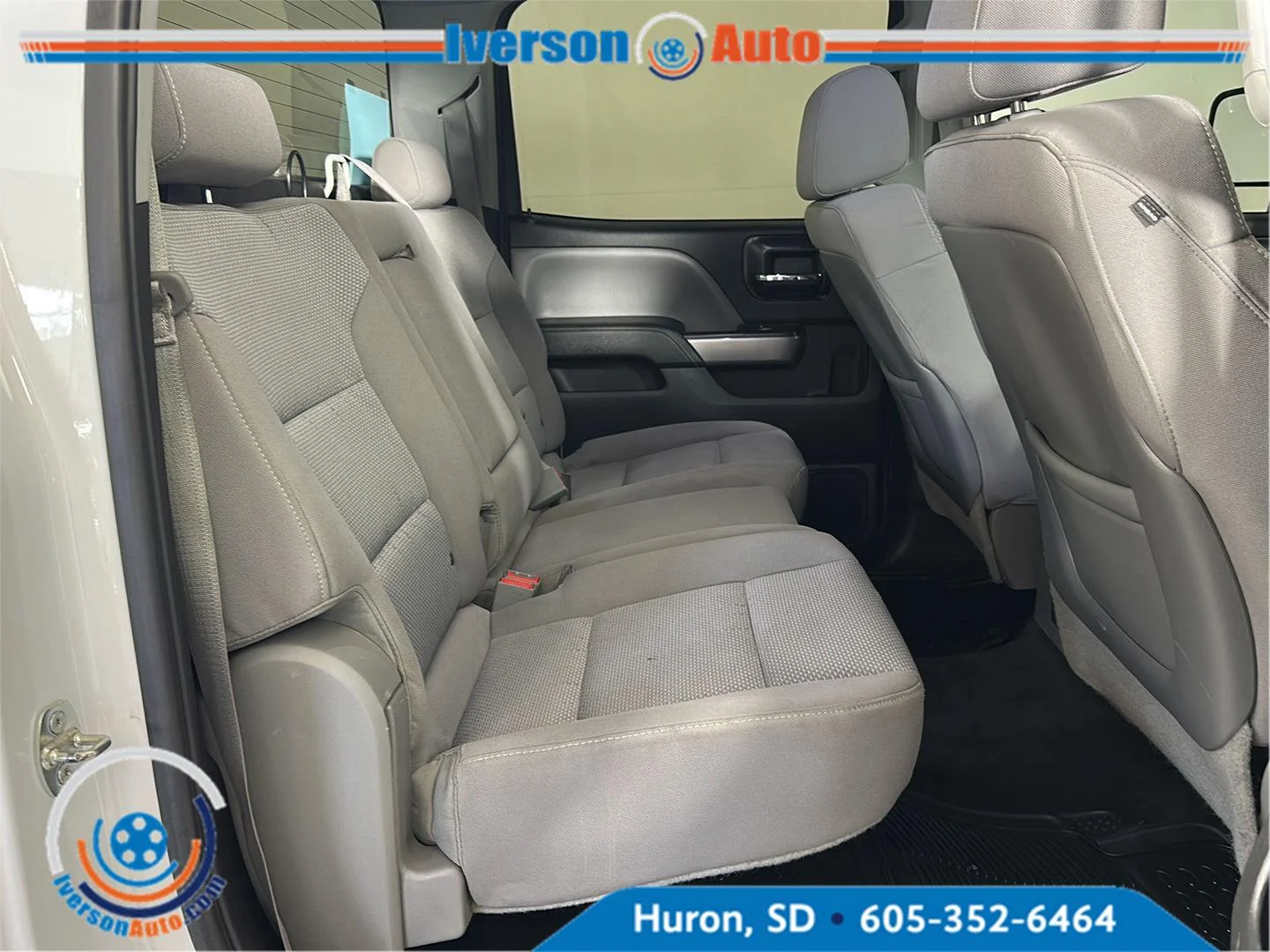 Used 2015 Summit White Chevrolet LT image 30