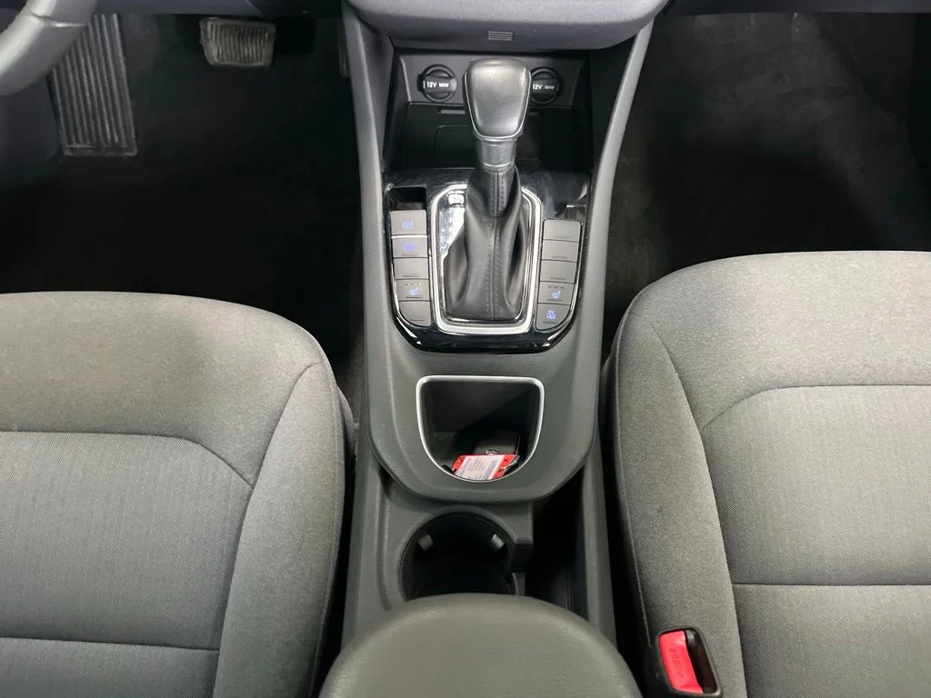 Used 2022 Gray Hyundai SEL image 10