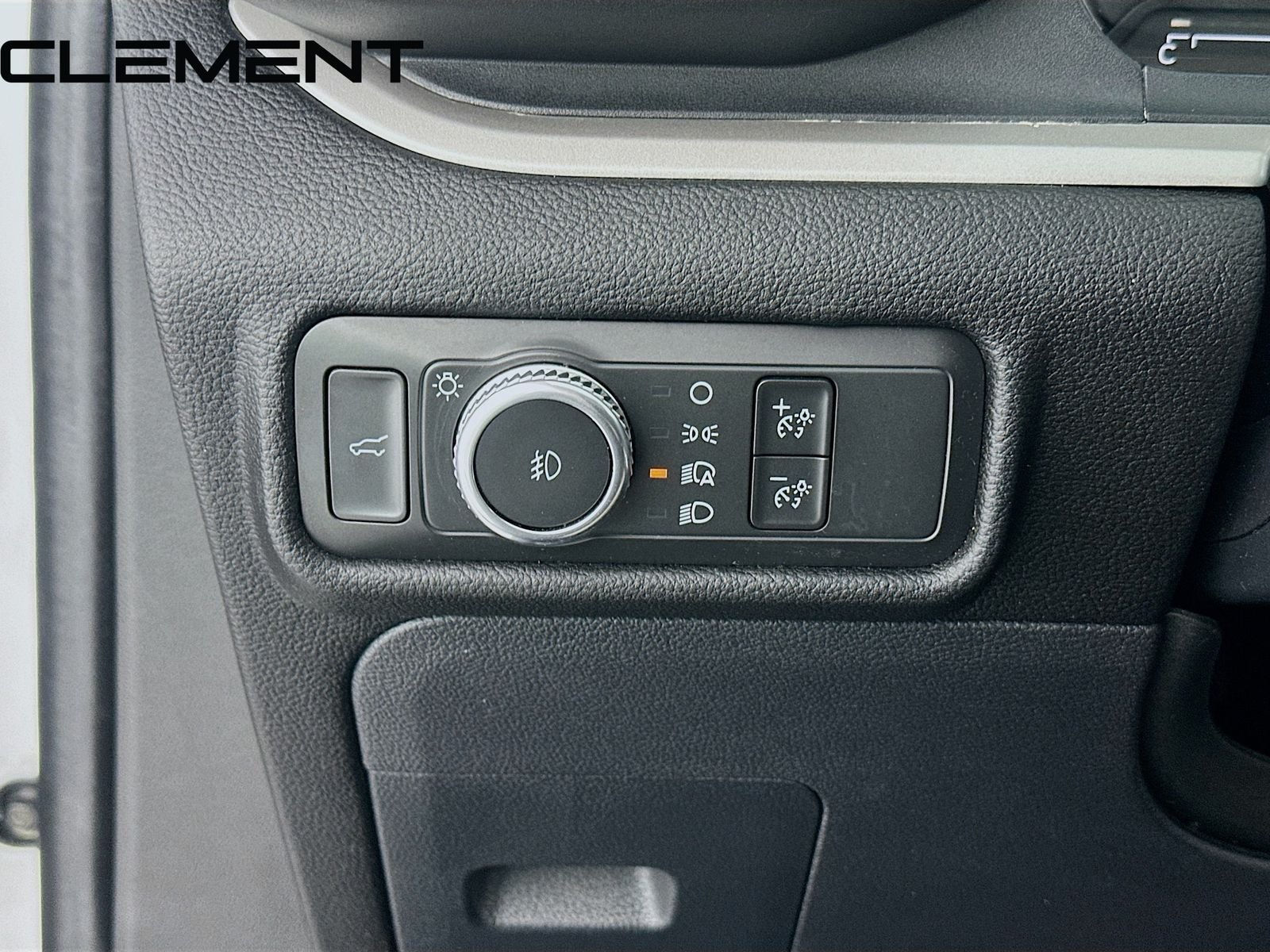 Used 2022 White Ford XLT image 13