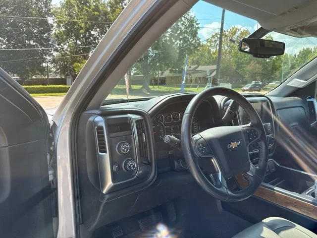 Used 2016 Silver Chevrolet LTZ image 19