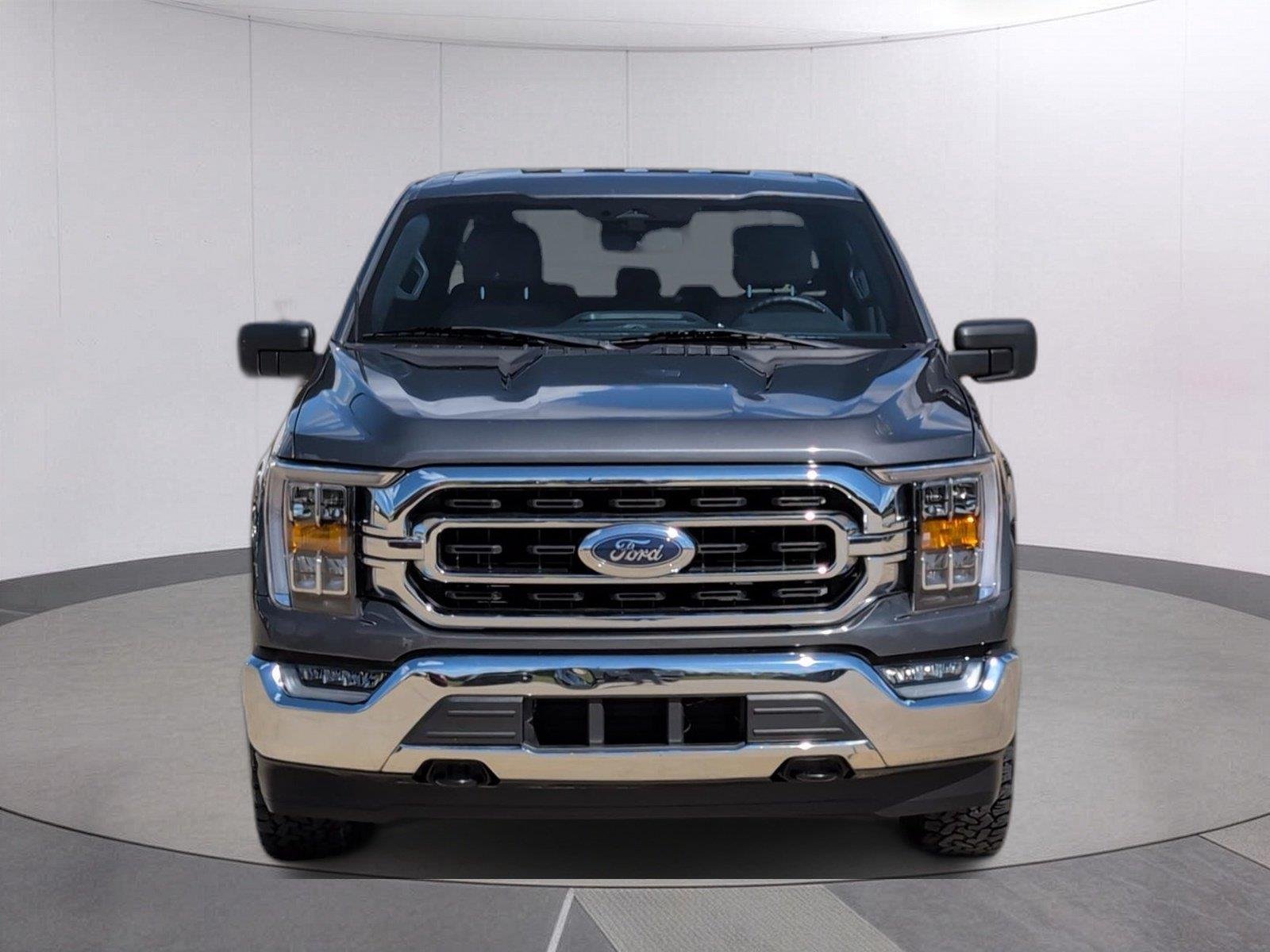 Used 2023 Oxford White Ford XLT image 10