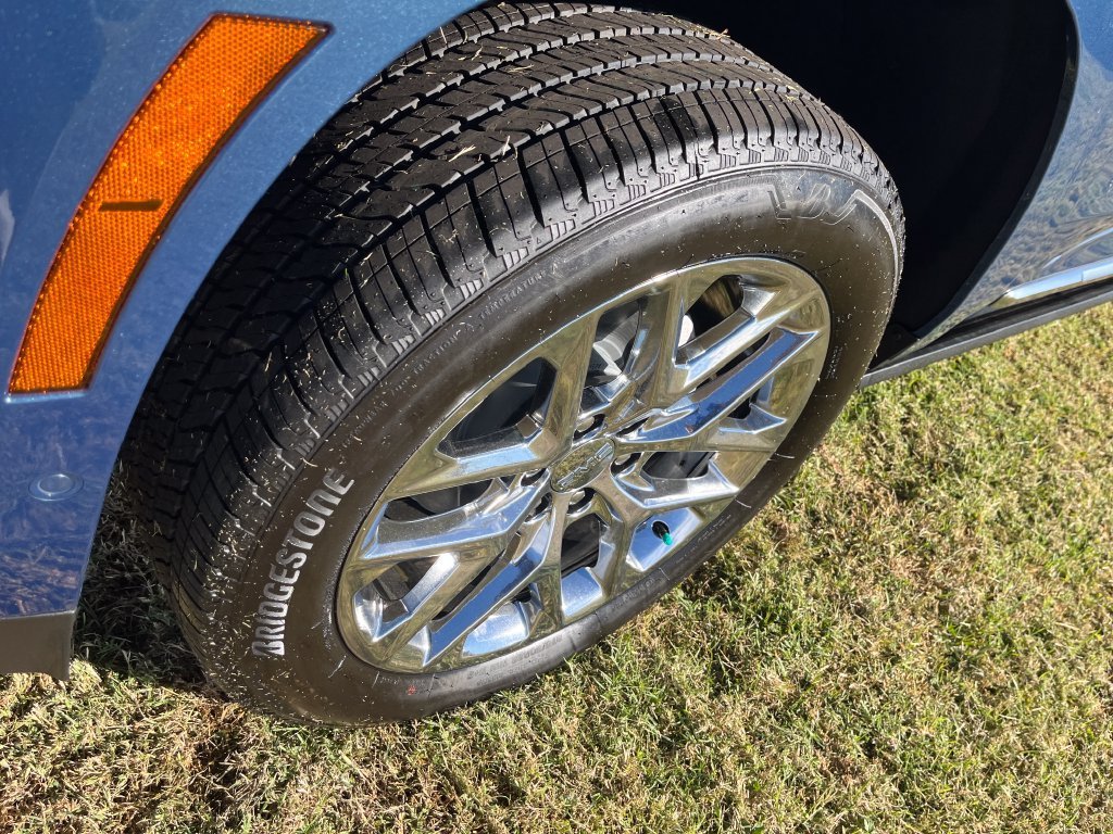 New 2027 Downpour Metallic GMC Denali image 9