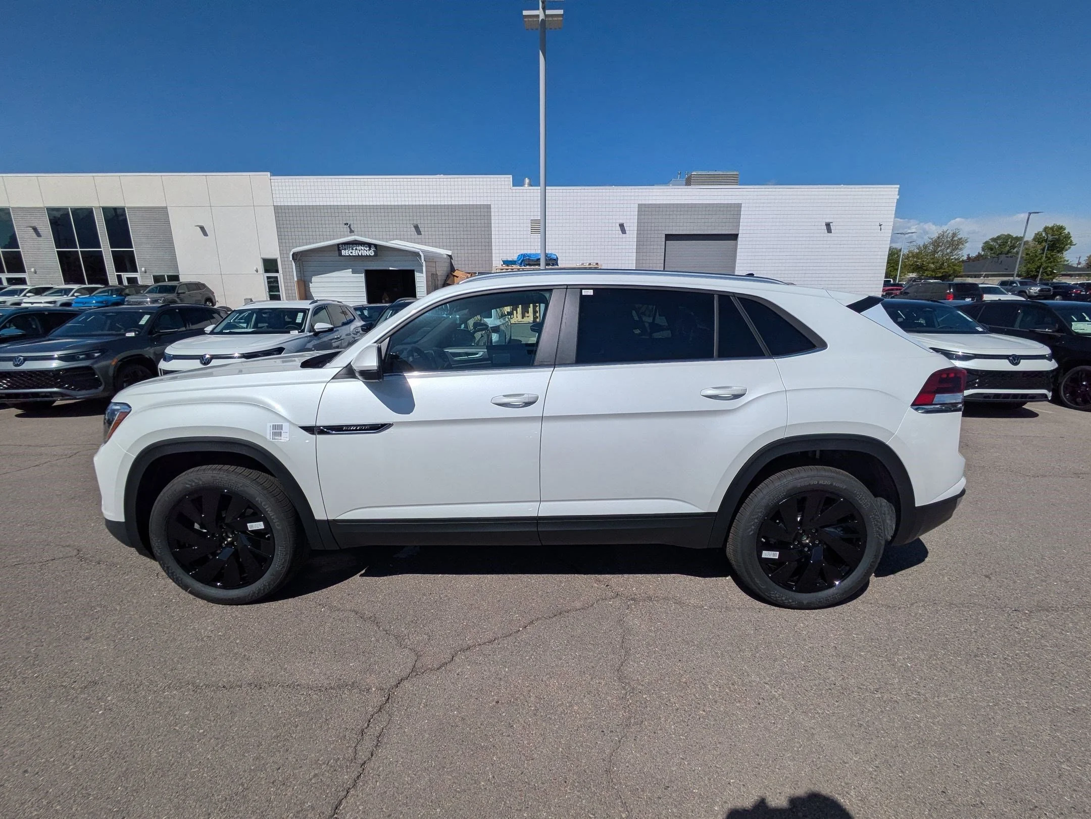 New 2026 Opal White Pearl Volkswagen 2.0T SE w/Technology image 7