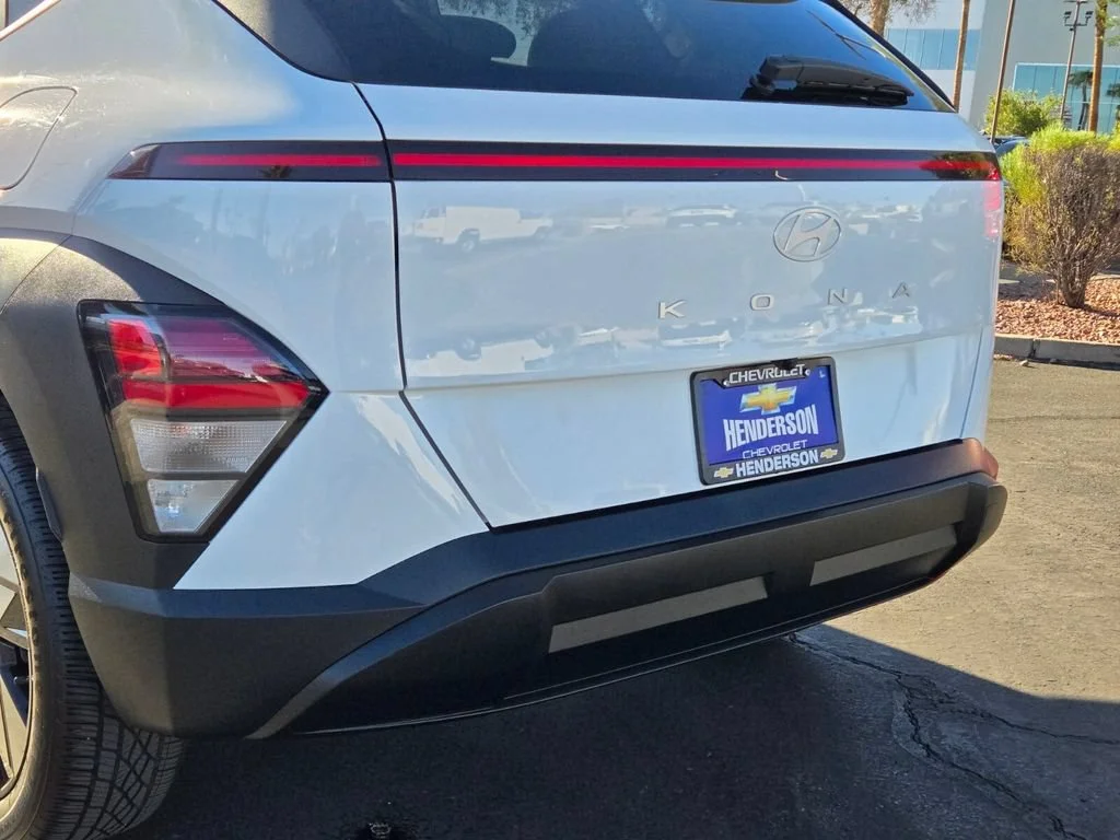 Used 2024 Atlas White Hyundai SEL image 5