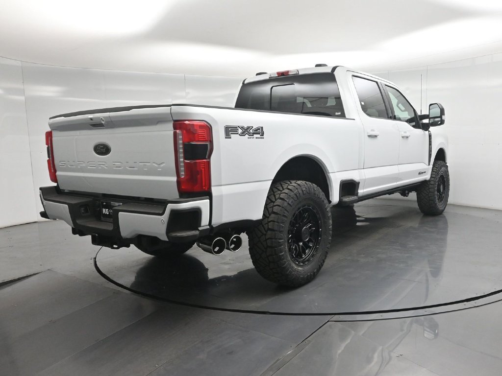 New 2026 Oxford White Ford Lariat image 25