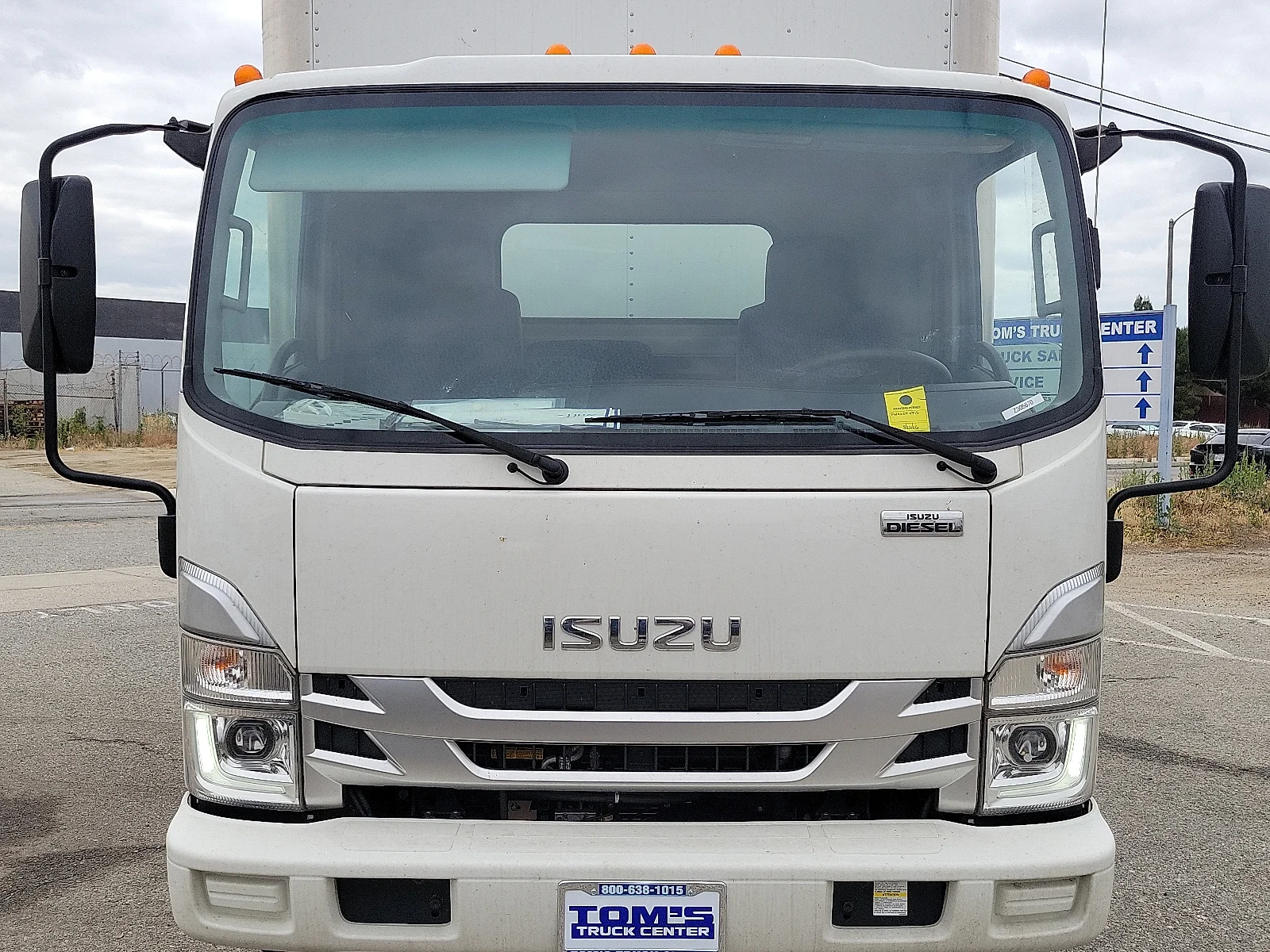 New 2024 ARCTIC WHITE ISUZU  image 8