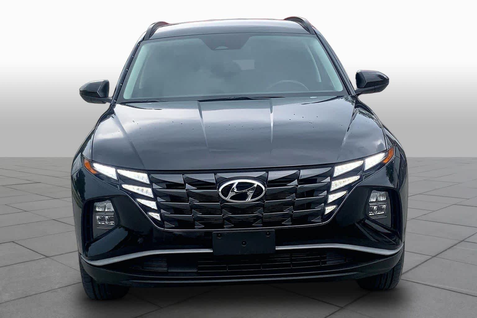 Used 2024 Black Pearl Hyundai SEL image 4