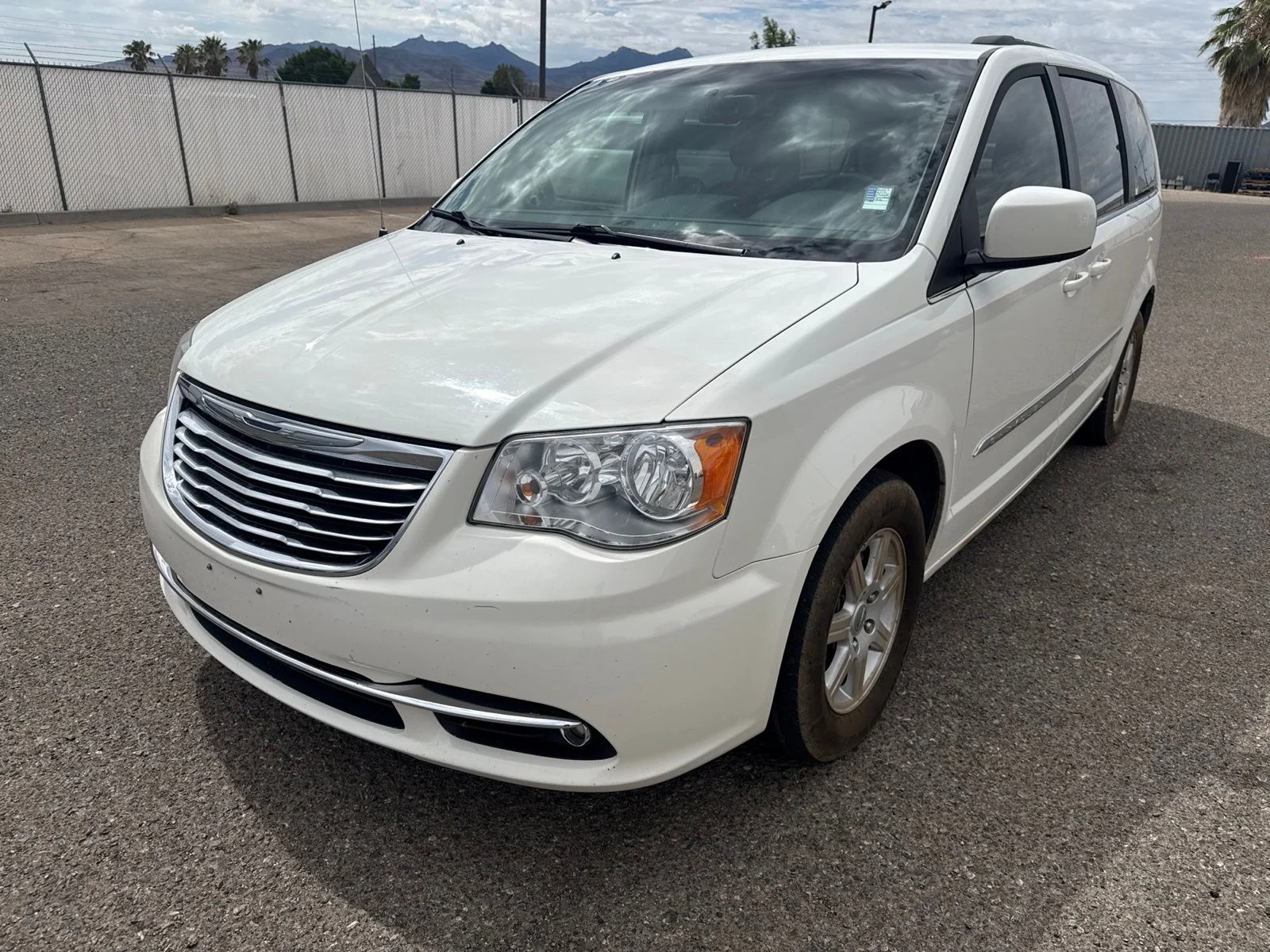Used 2012 White Chrysler Touring image 1