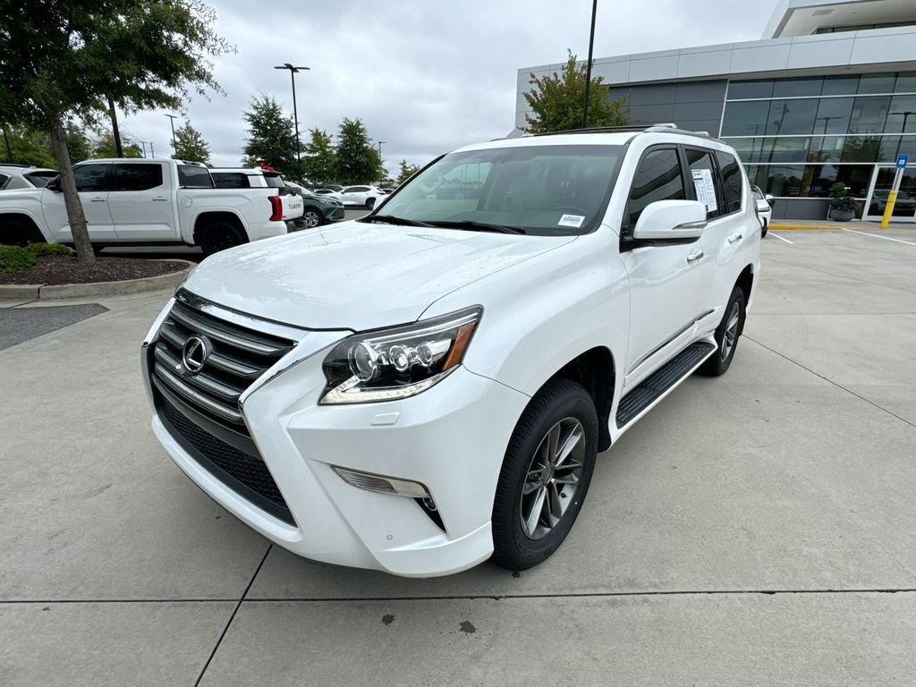Used 2018  Lexus 460 image 5