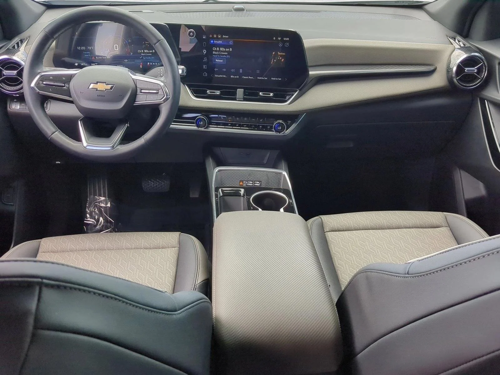 Used 2025 Summit White Chevrolet AWD LT image 18