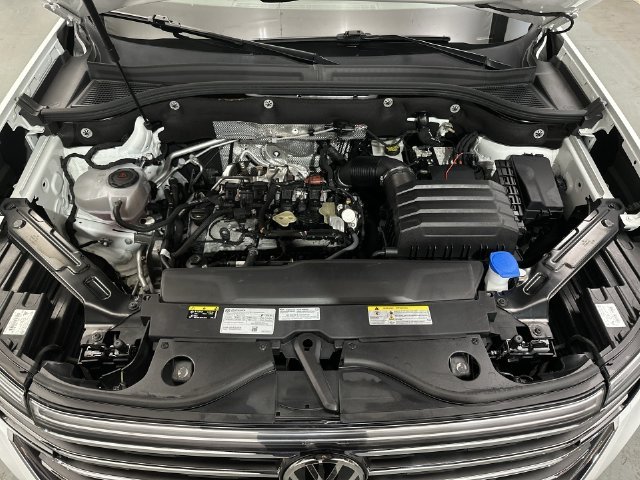 Used 2024  Volkswagen 2.0T SE w/Technology image 21