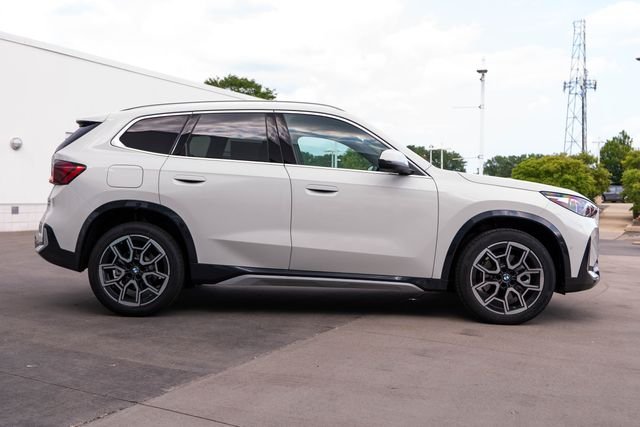 New 2026 Alpine White BMW xDrive28i image 11