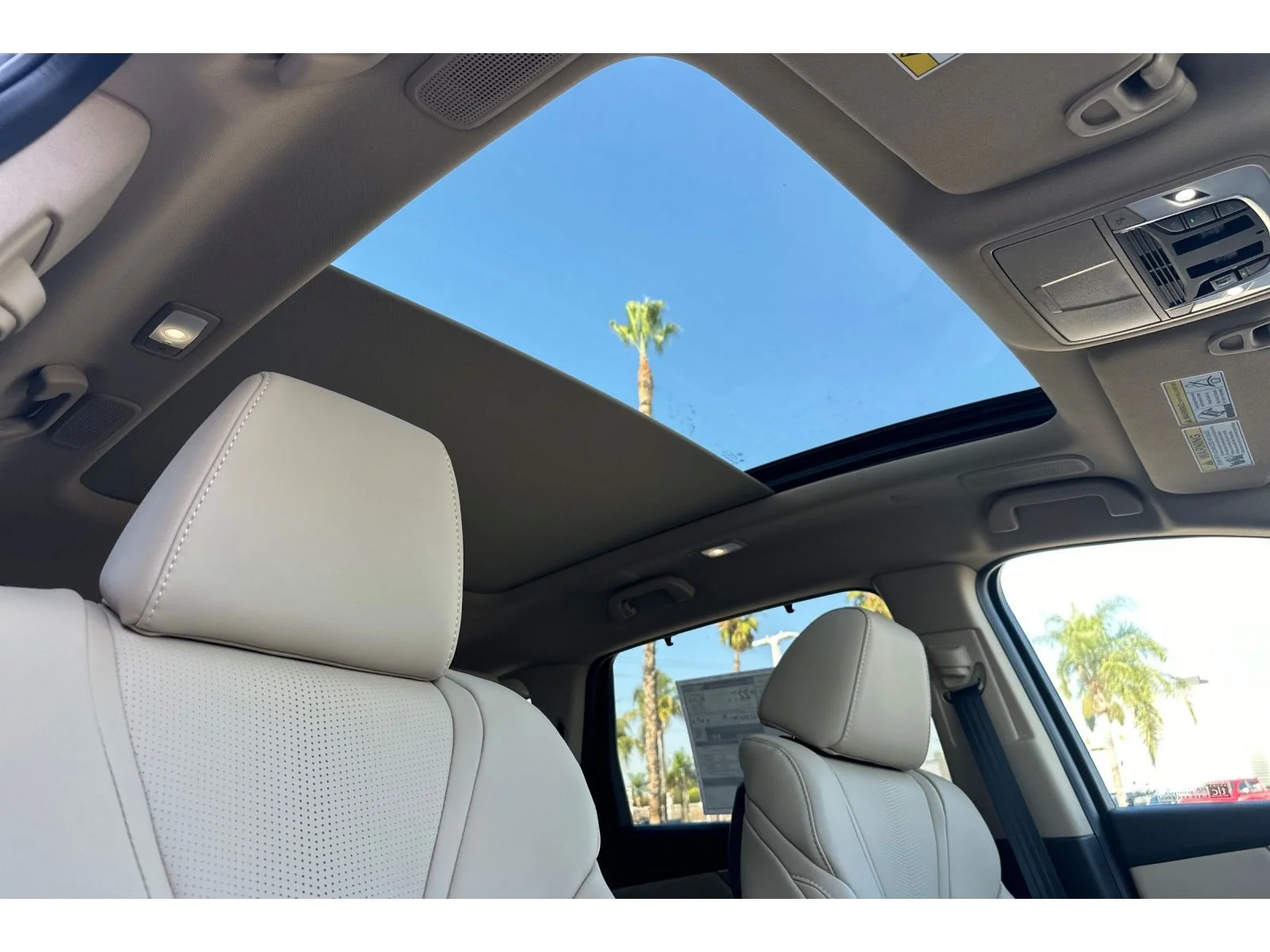 New 2026 Platinum White Pearl Acura w/Technology Package image 15