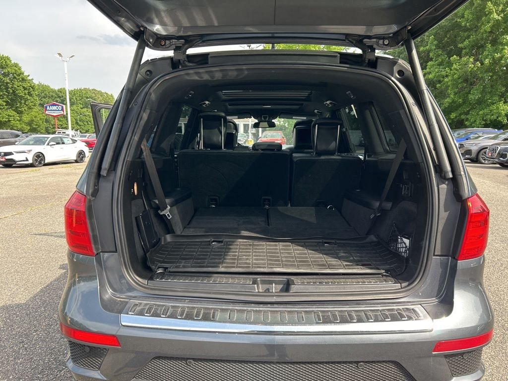 Used 2014  Mercedes-Benz GL 550 image 22