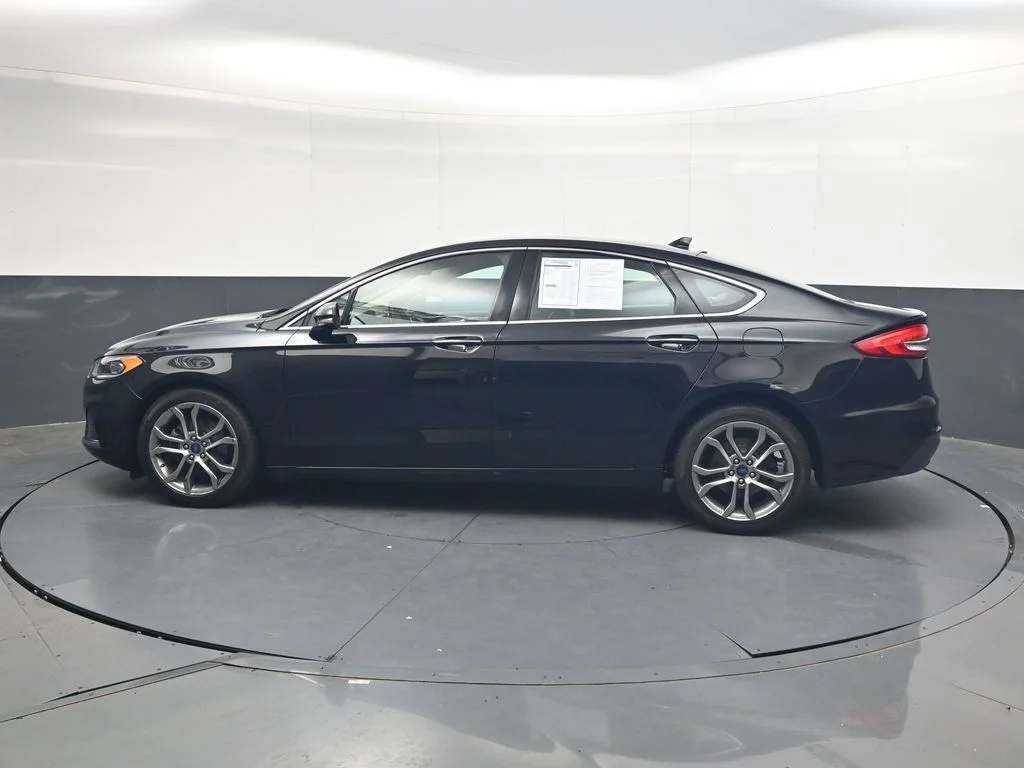 Used 2019 Black Ford SEL image 10