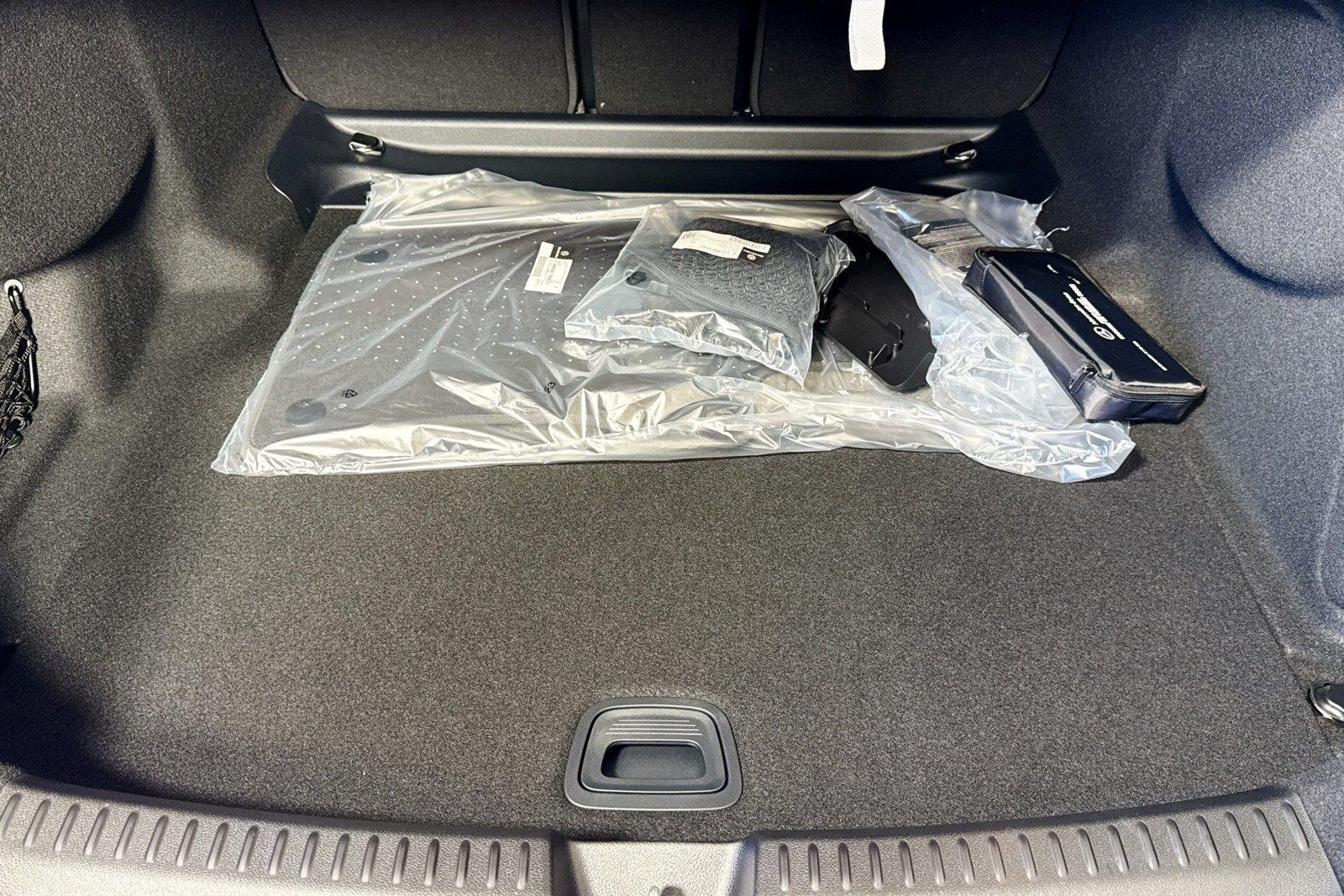 New 2026 Polar White Mercedes-Benz E 350 image 24