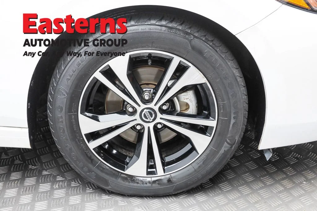 Used 2023 White Nissan SV image 30