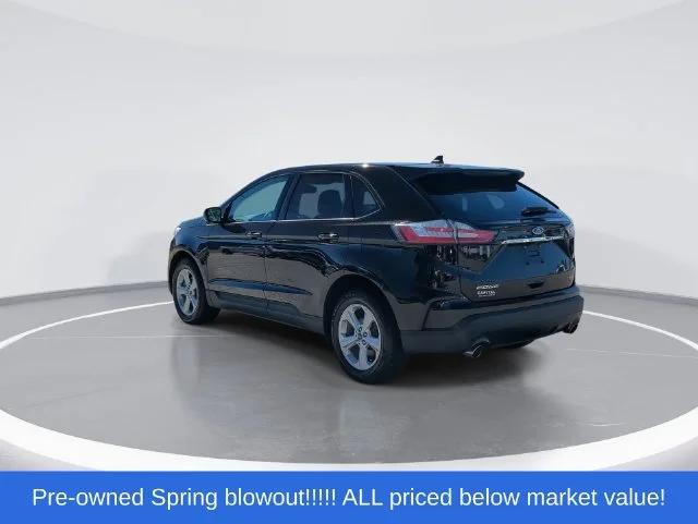 Used 2020 Black Ford SE image 6