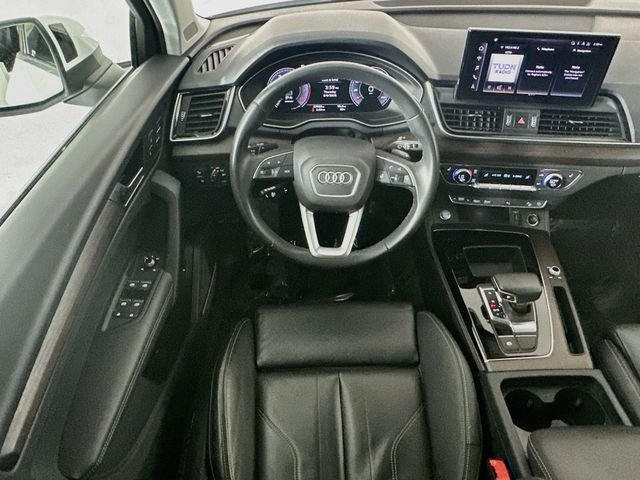 Used 2024  Audi 45 S line Premium image 22