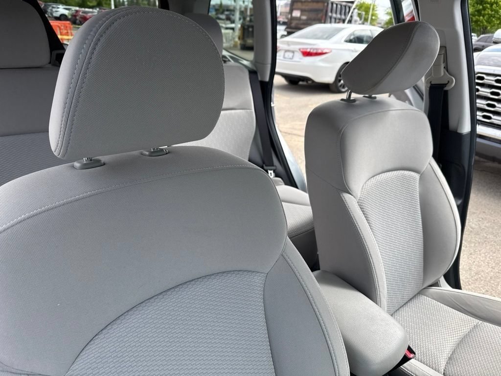 Used 2015 Ice Silver Metallic Subaru 2.5i Premium image 17