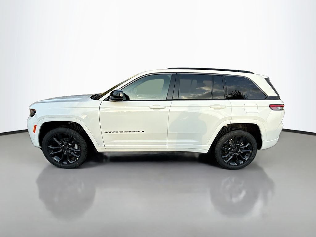 New 2026 Bright White Clear-Coat Exterior Paint Jeep Limited Reserve image 7