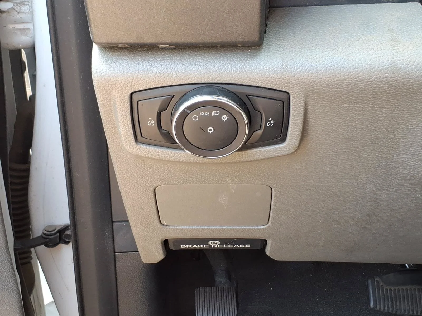 Used 2019 Oxford White Ford XL image 20