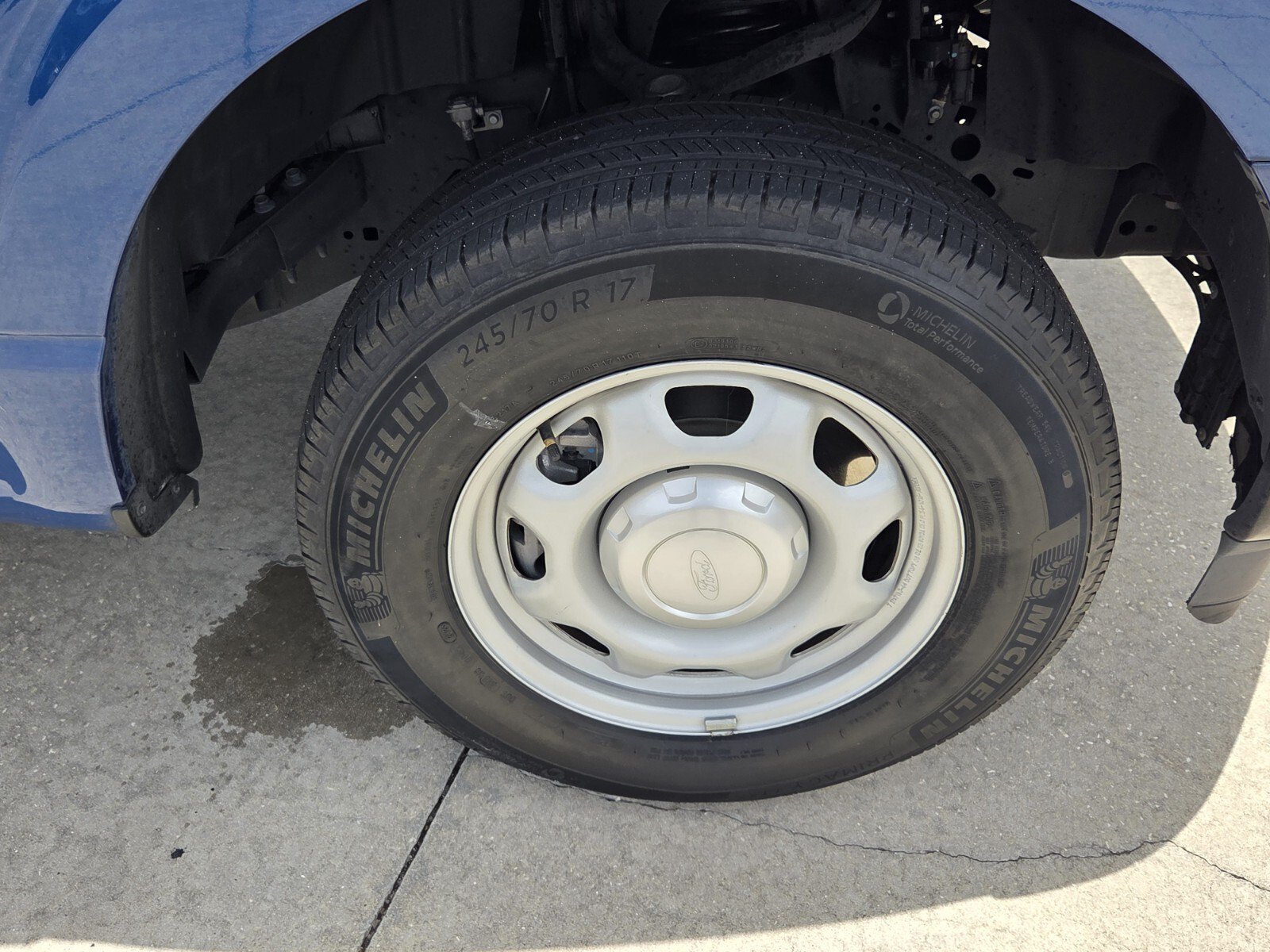 Used 2023 Blue Metallic Ford XL image 9