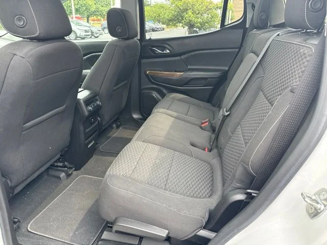 Used 2018 White Frost Tricoat GMC SLE-2 image 9