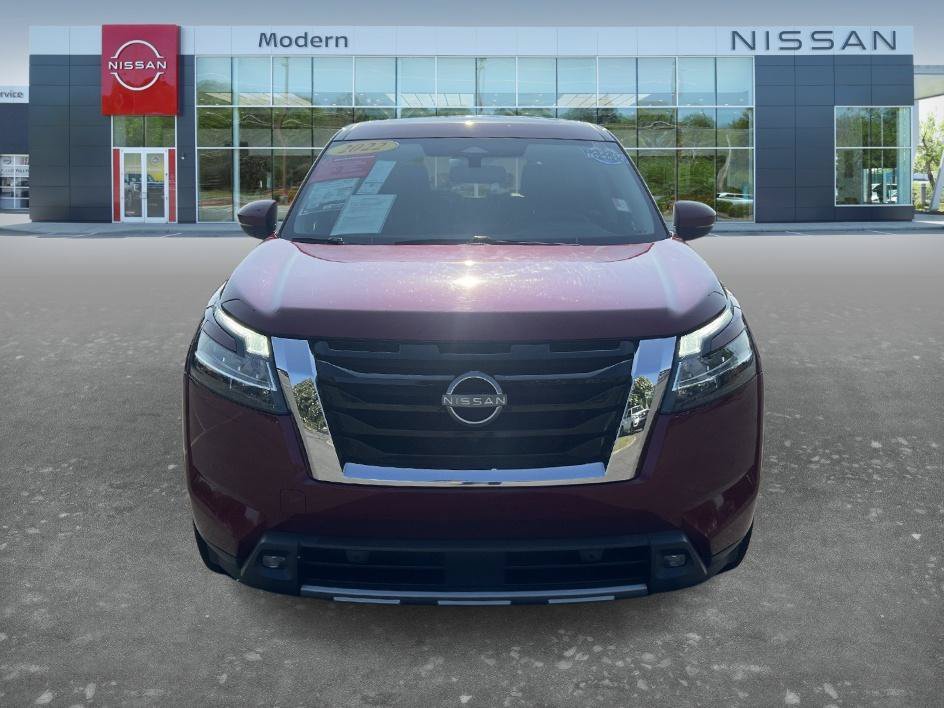 Used 2022 Scarlet Ember Tintcoat Nissan SL image 2