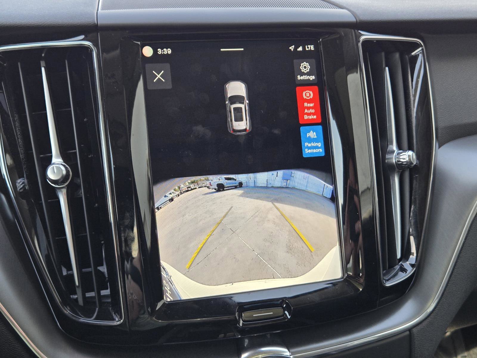 Used 2025 White Volvo Core image 22