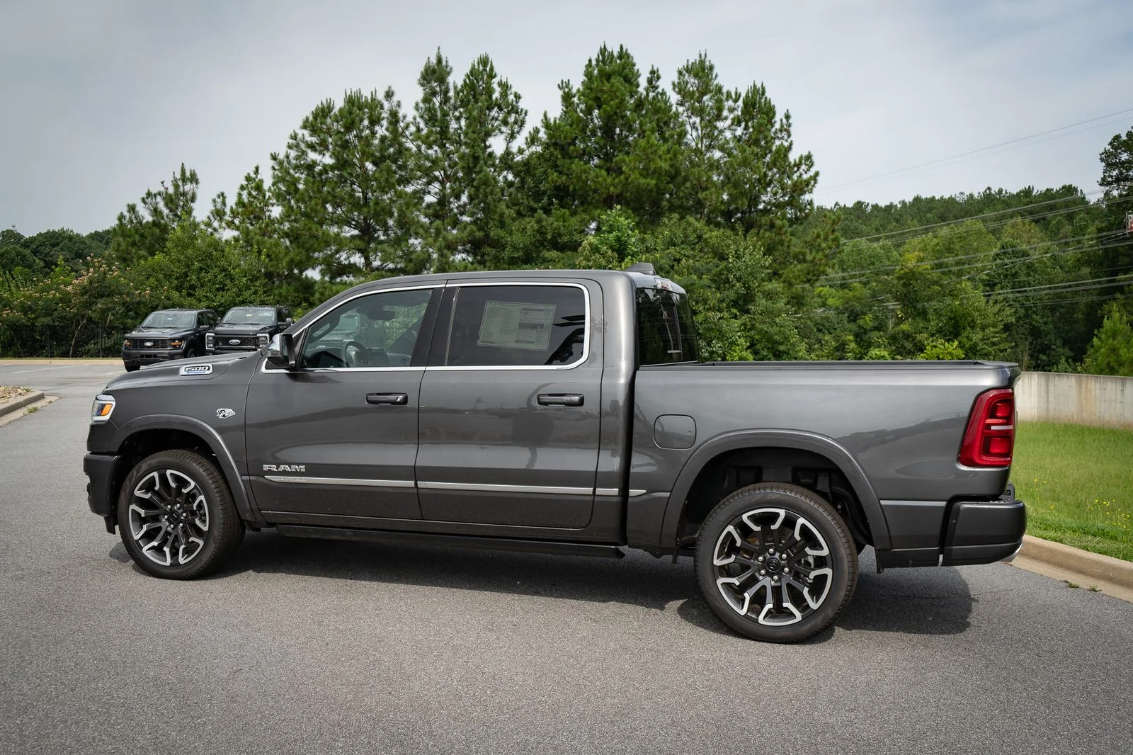 2026 RAM 1500 Limited - Photo 16