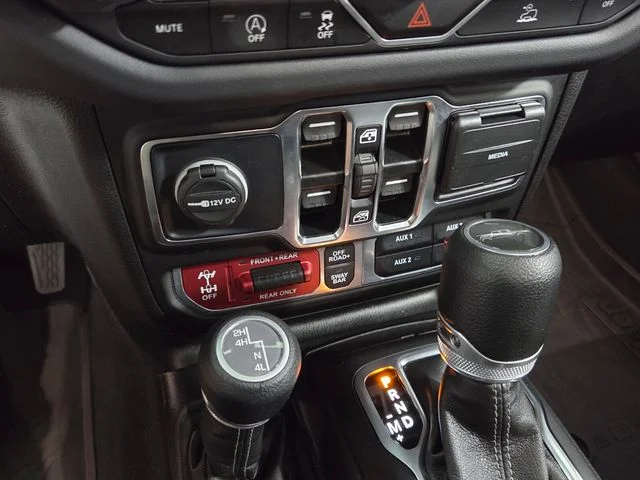 Used 2025 White Jeep Rubicon image 21