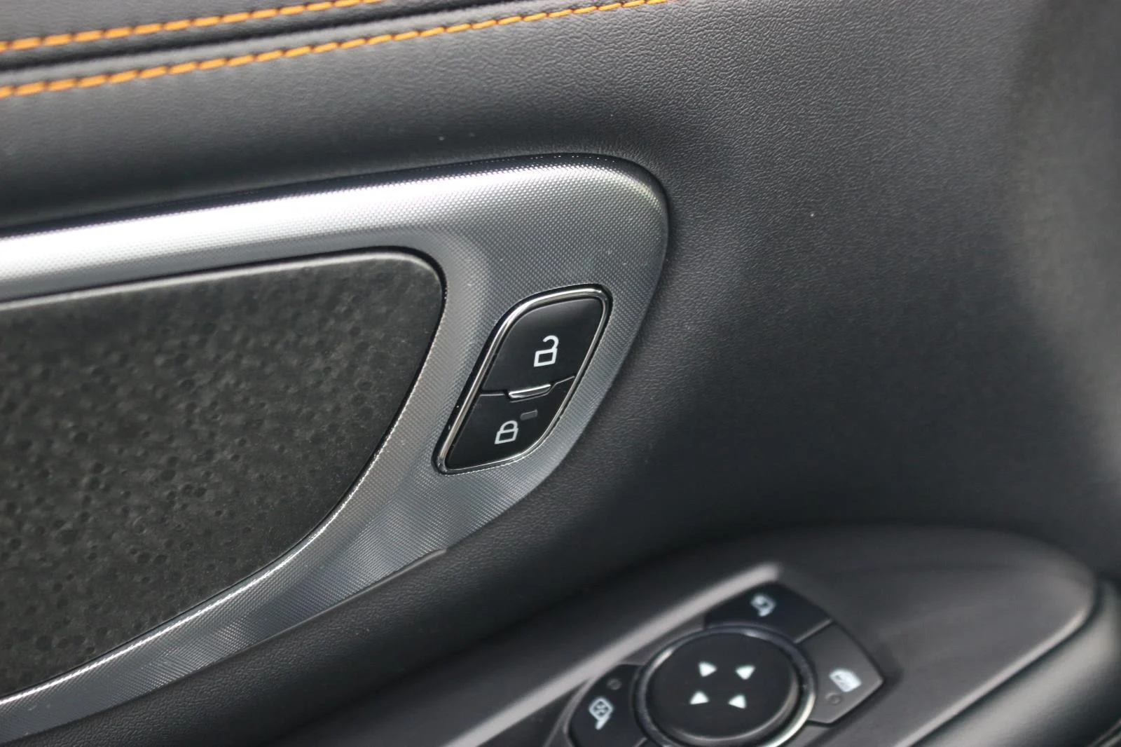 Used 2025 White Ford Tremor image 17