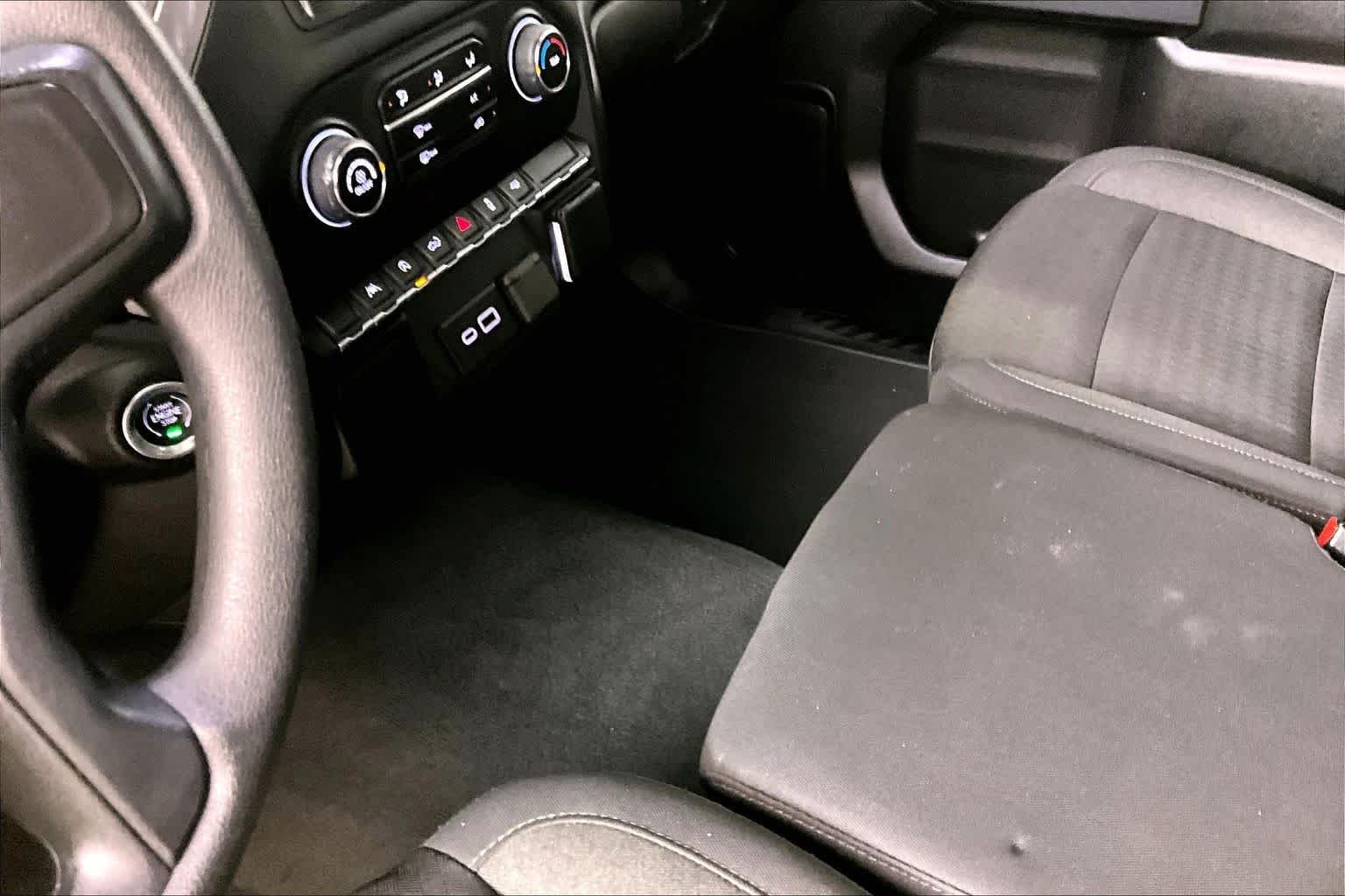 Used 2022 Dark Ash Metallic Chevrolet Custom image 16