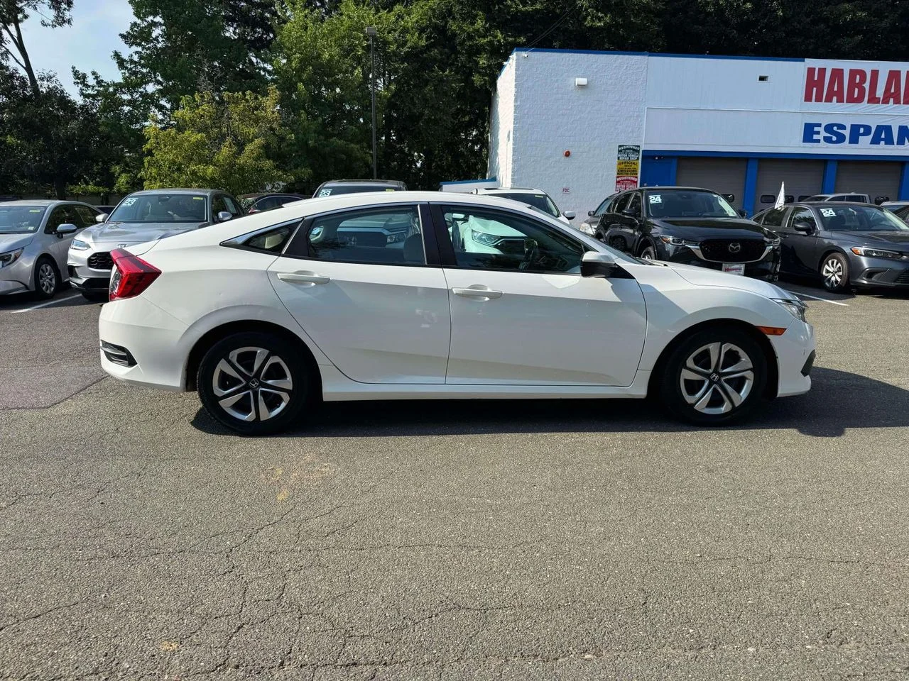Used 2017 Taffeta White Honda LX image 8