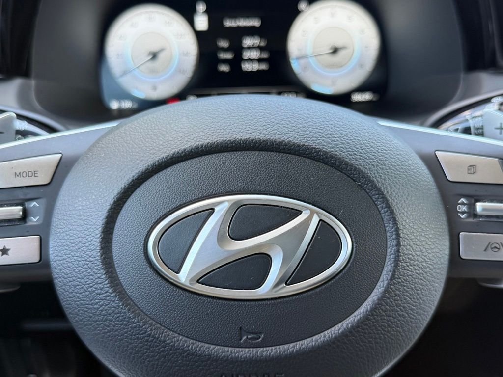 Used 2023 Black Hyundai Limited image 28