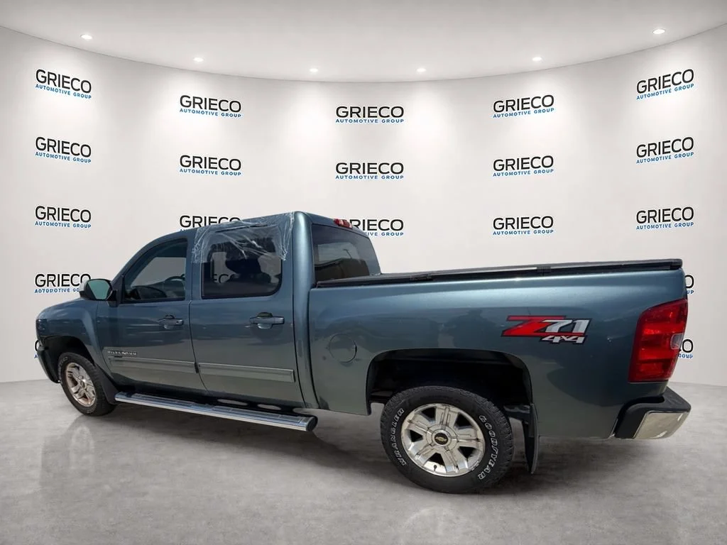 Used 2011 BLUE GRANITE METALLIC Chevrolet LT image 5