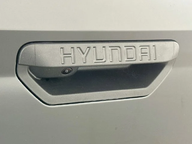 New 2027 Black Hyundai SE image 23