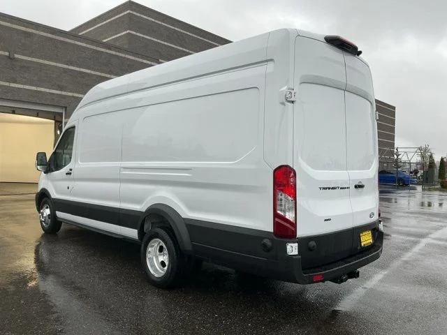 New 2026 Oxford White Ford Base image 6