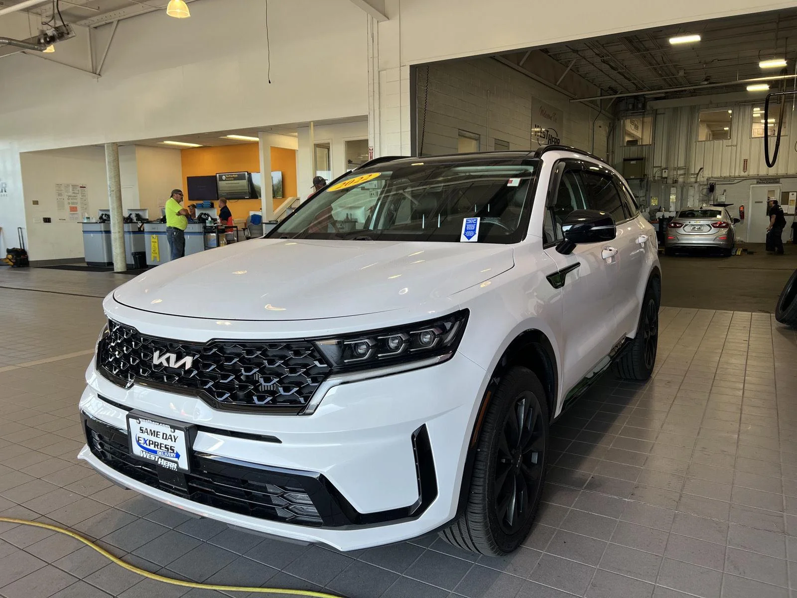 Used 2022 Glacial White Pearl Kia SX image 5