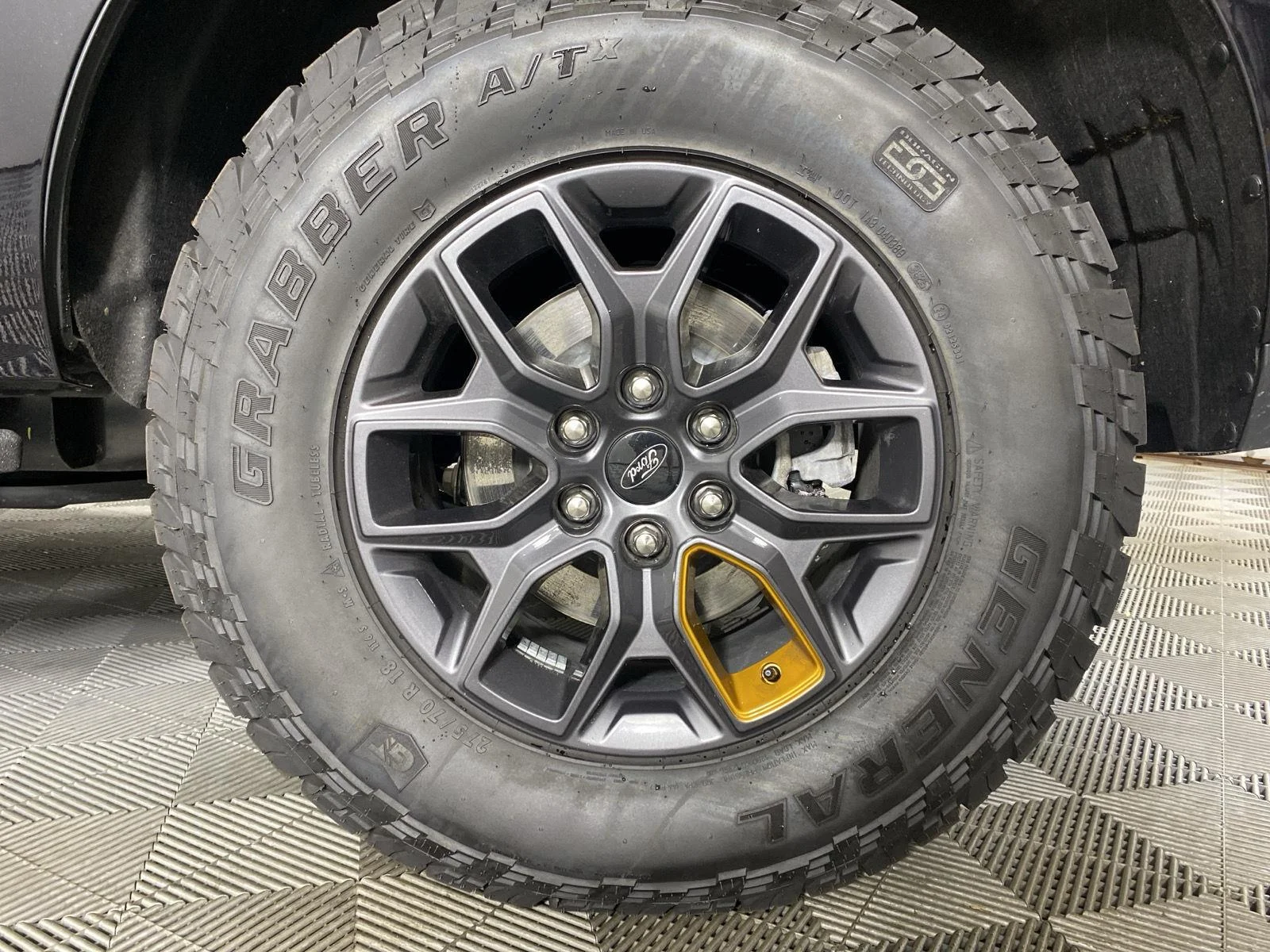 New 2025 Agate Black Metallic Ford TREMOR® image 9