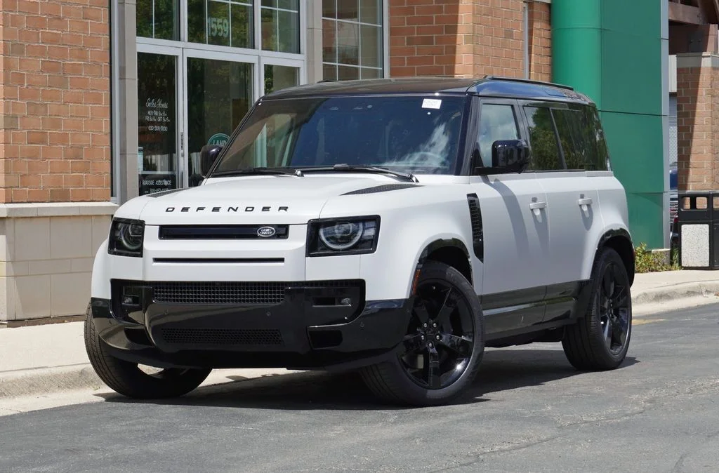 2026 Land Rover Defender 110 X-Dynamic SE P400's photo