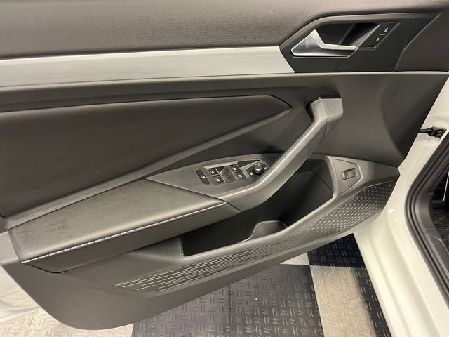 New 2026 White Volkswagen 1.5T Sport image 7