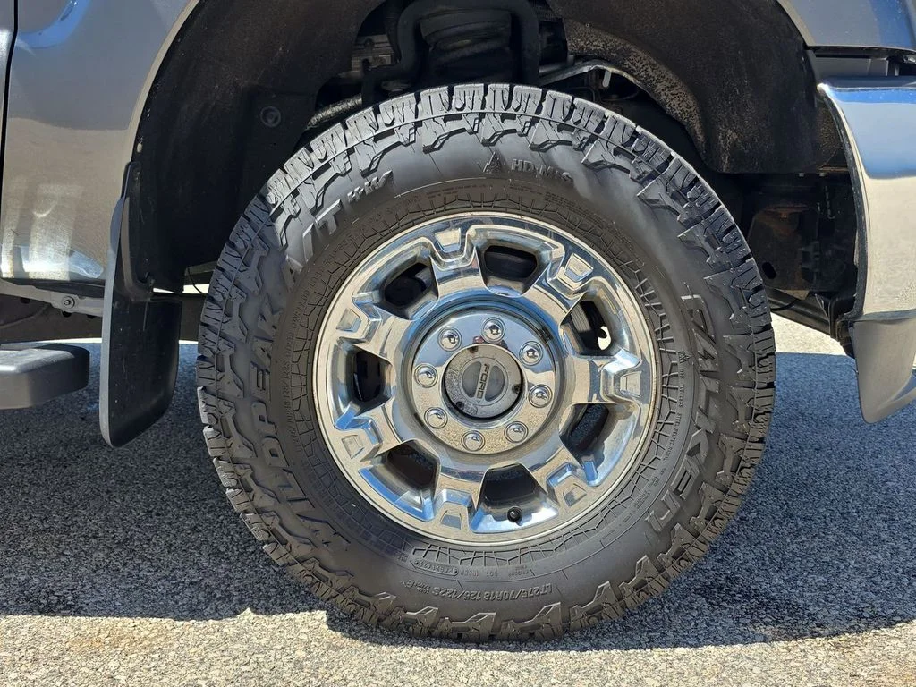 Used 2016 Gray Ford XLT image 34