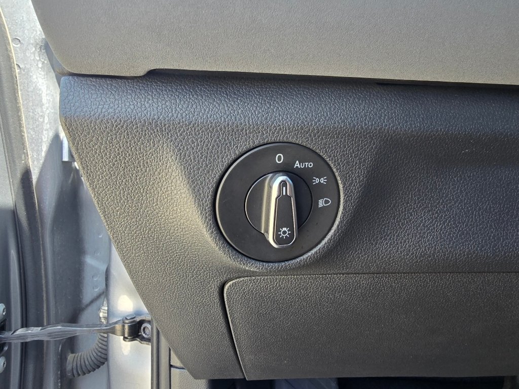 Used 2025 Gray Volkswagen SE image 19