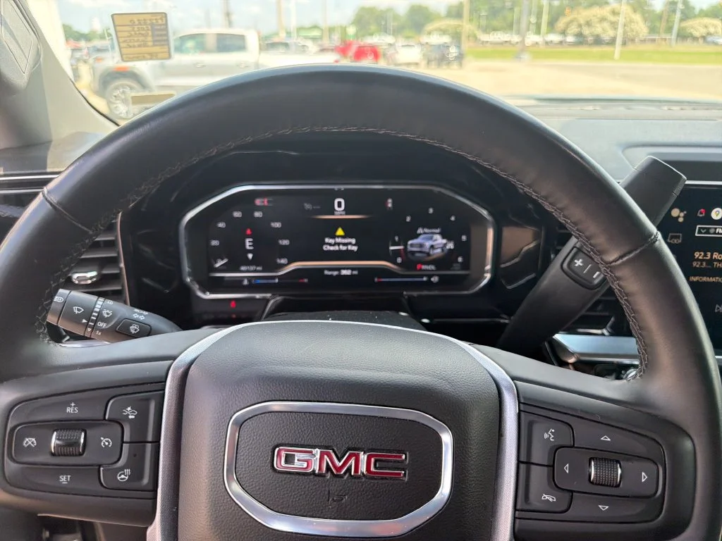 Used 2025 Black GMC SLT image 16