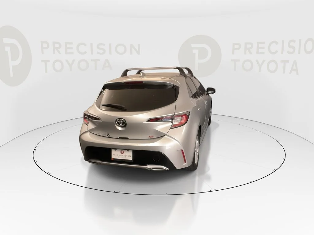 Used 2019 Classic Silver Metallic Toyota SE image 18