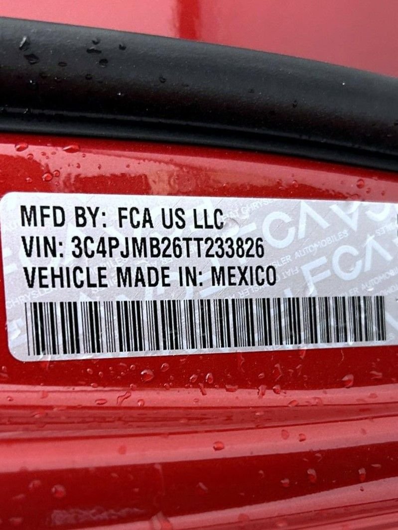 New 2026 Red Hot Pearl-Coat Exterior Paint Jeep Limited image 25