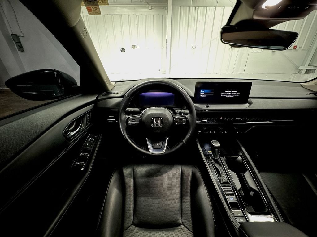 Used 2025  Honda Touring image 11