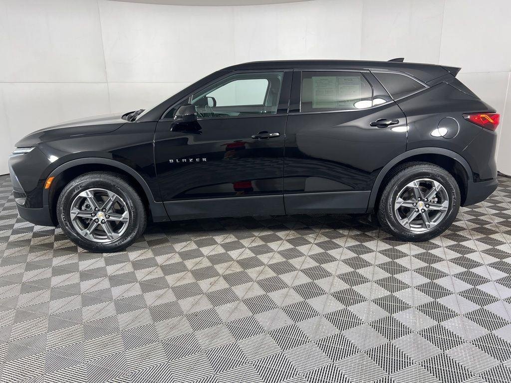 Used 2023 Black Chevrolet LT image 16